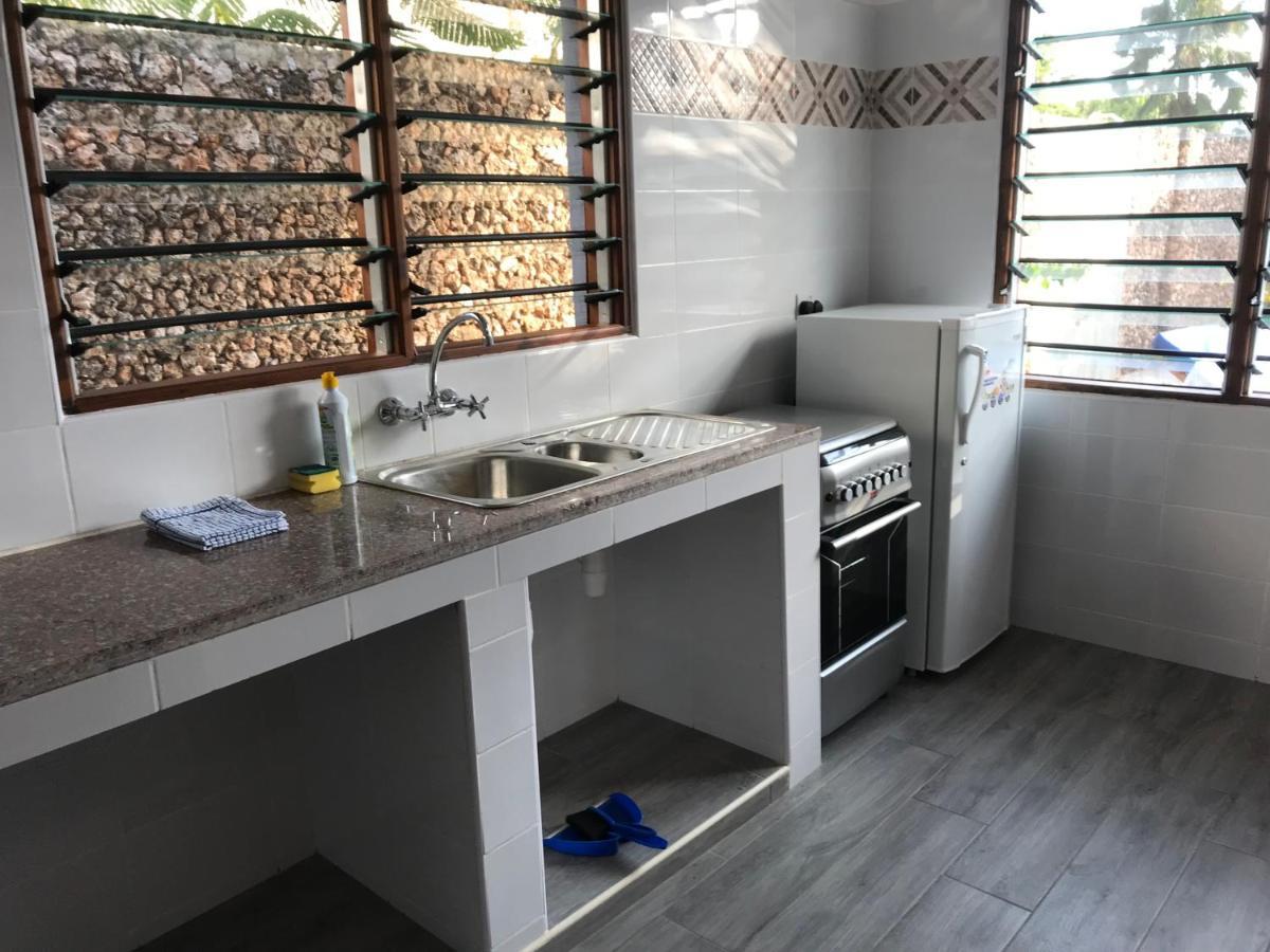 Lions Home Diani Beach Esterno foto