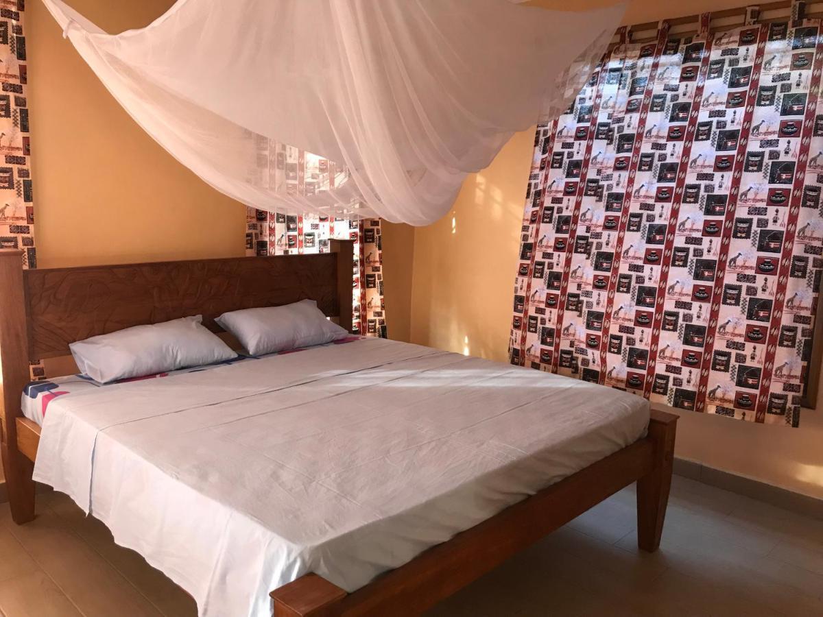 Lions Home Diani Beach Esterno foto