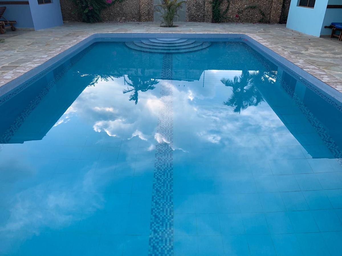 Lions Home Diani Beach Esterno foto