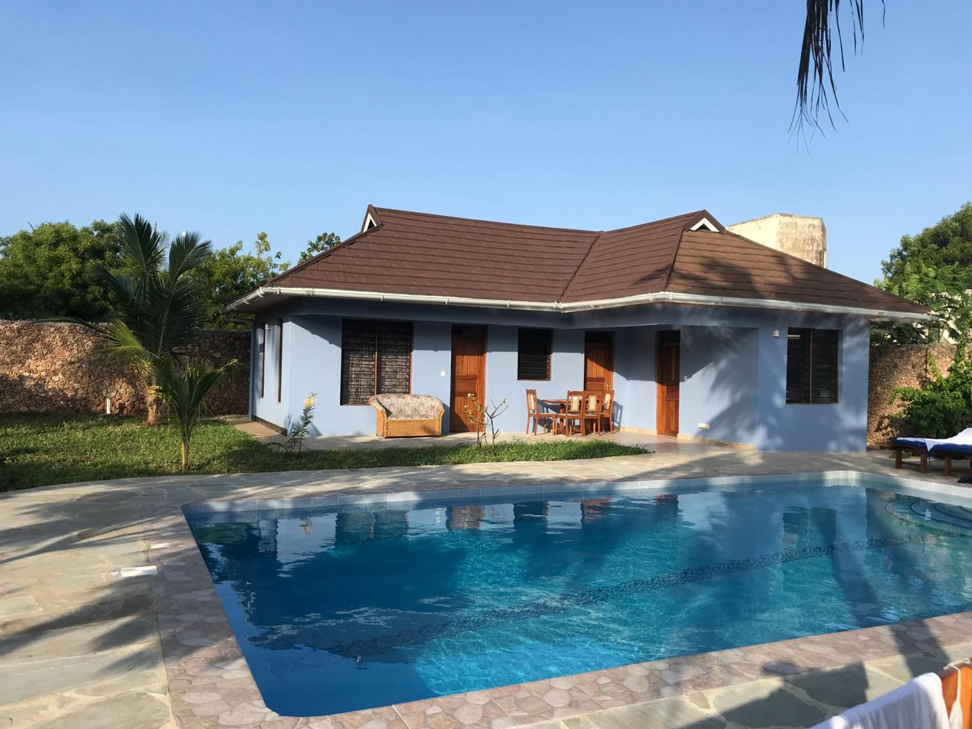 Lions Home Diani Beach Esterno foto