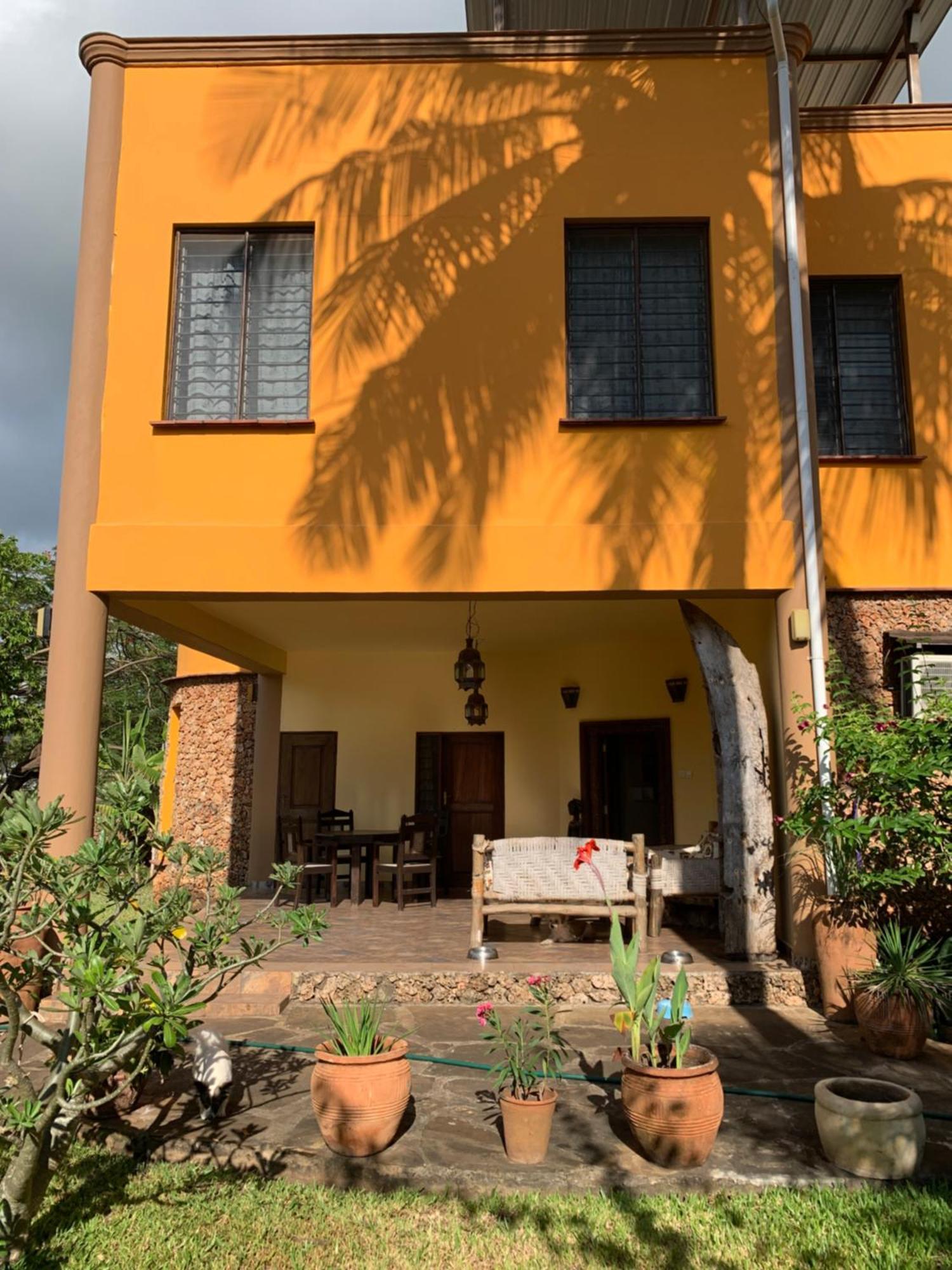Lions Home Diani Beach Esterno foto